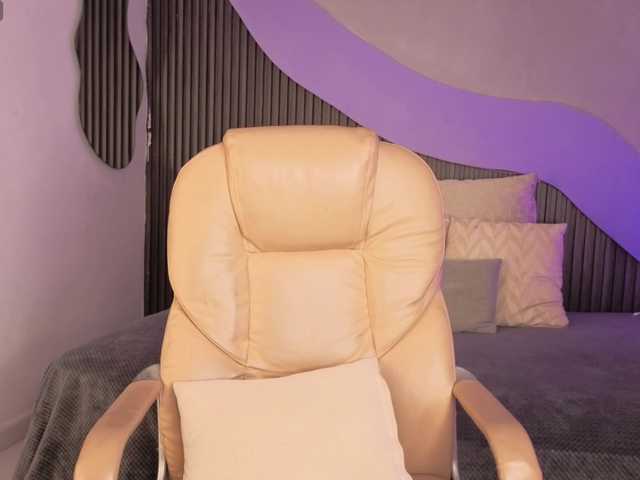 Nicolle-mariee live webcam show