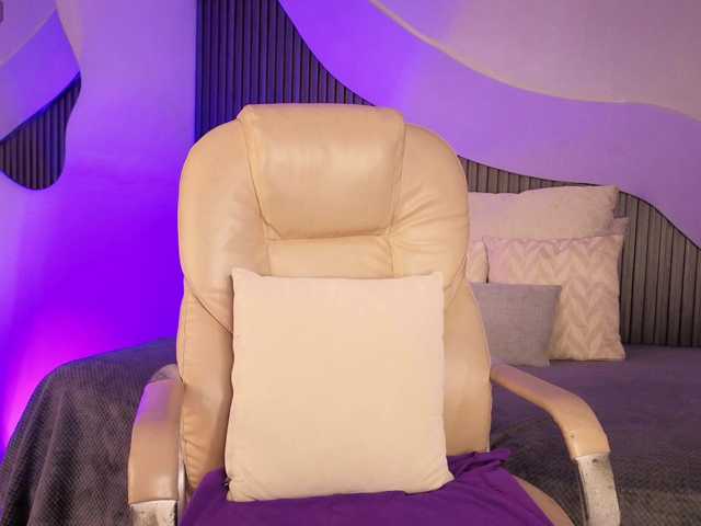 Nicolle-mariee live cam on BongaCams