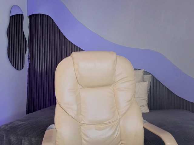 Nicolle-mariee live cam on BongaCams