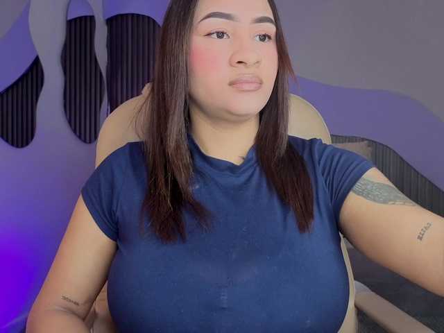 Nicolle-mariee live cam on BongaCams