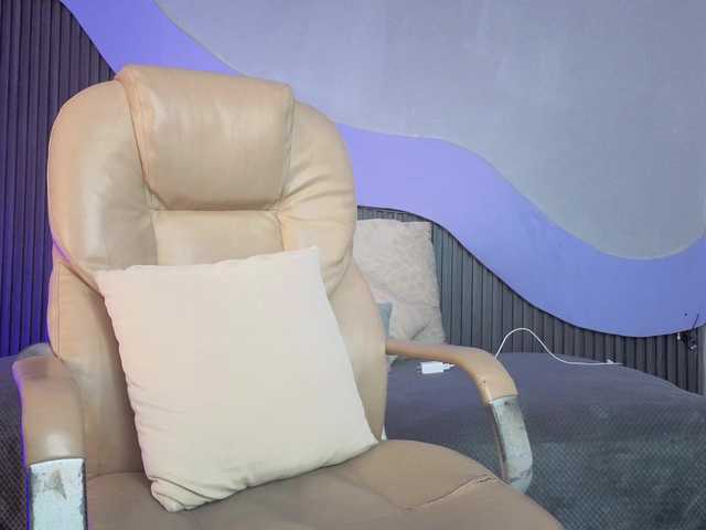 Nicolle-mariee live cam on BongaCams