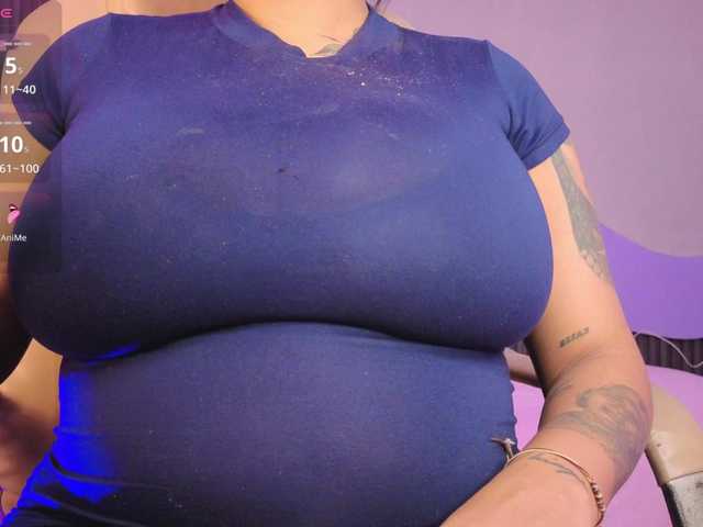 Nicolle-mariee live cam on BongaCams