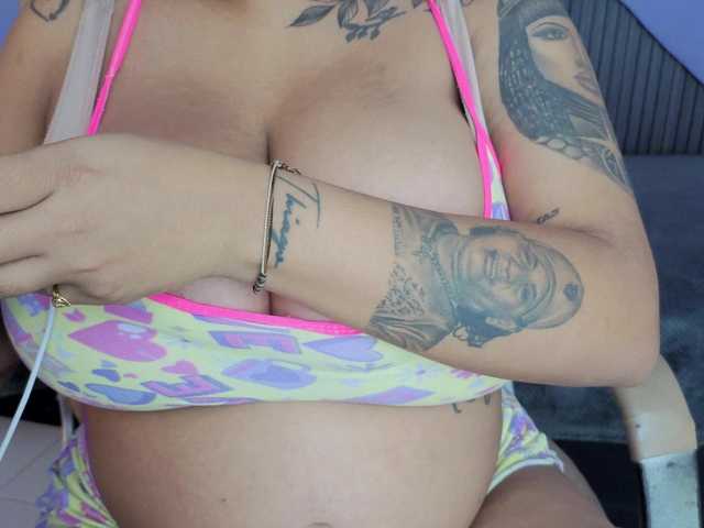 Nicolle-mariee live cam
