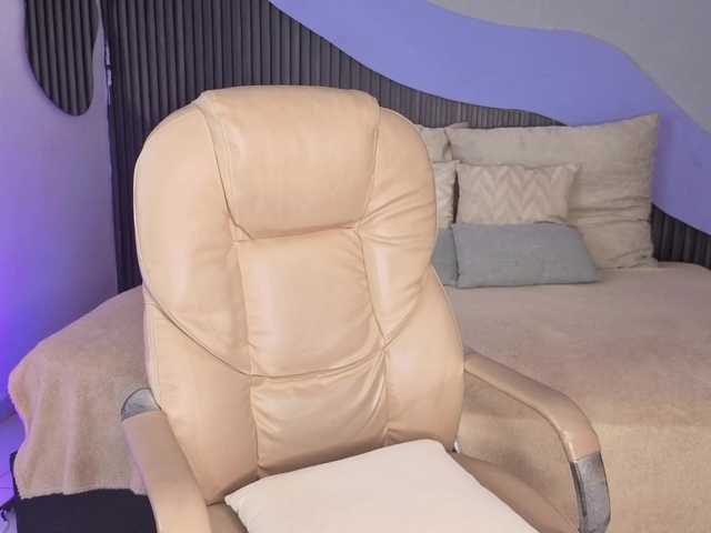 Nicolle-mariee's BongaCams show and profile