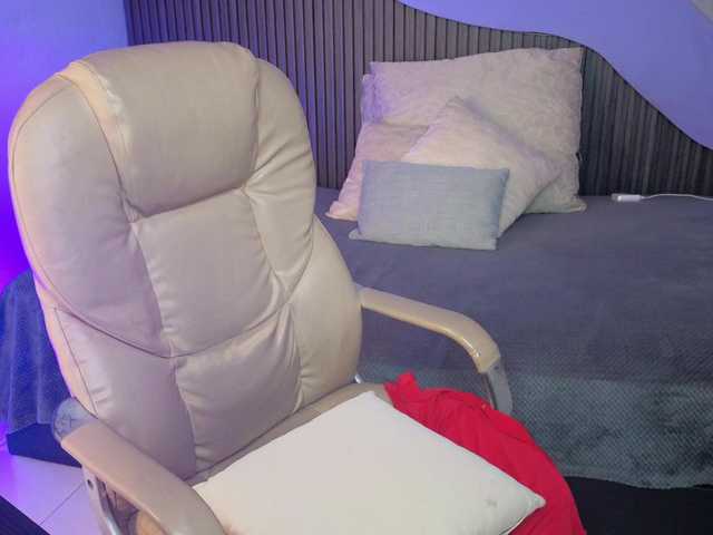 Nicolle-mariee live cam on BongaCams