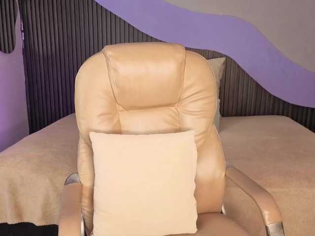 Nicolle-mariee's BongaCams show and profile