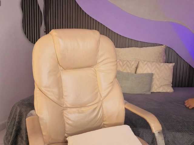 Nicolle-mariee live webcam show