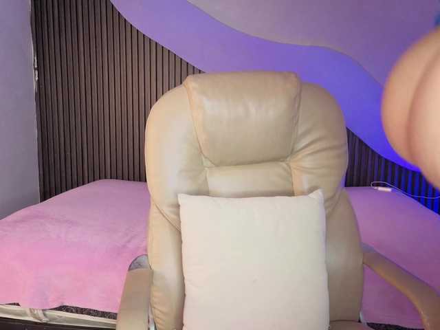 Nicolle-mariee live cam on BongaCams