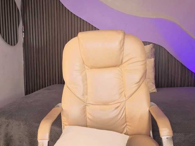 Nicolle-mariee live cam on BongaCams