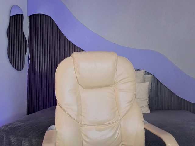 Nicolle-mariee live cam on BongaCams
