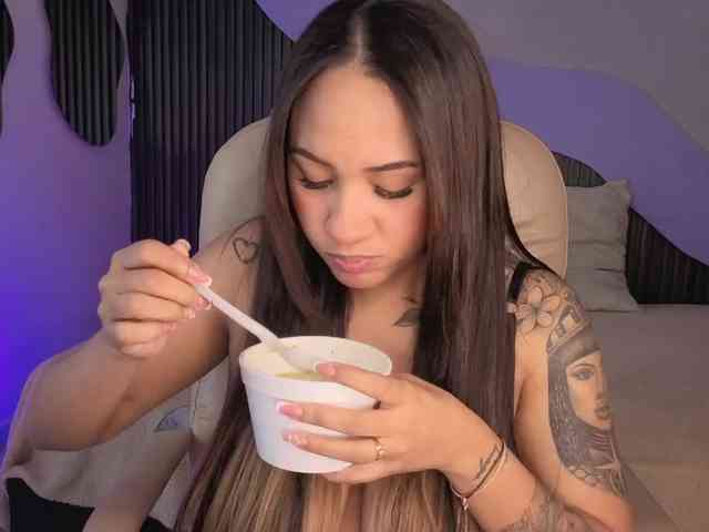 Nicolle-mariee webcam