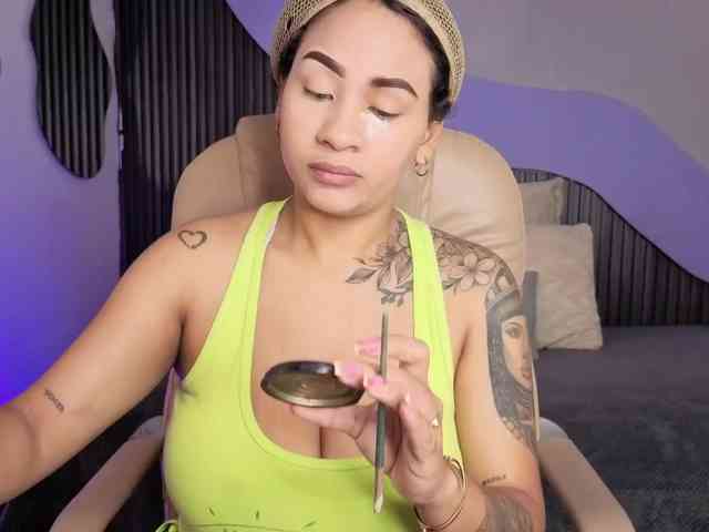 Nicolle-mariee webcam