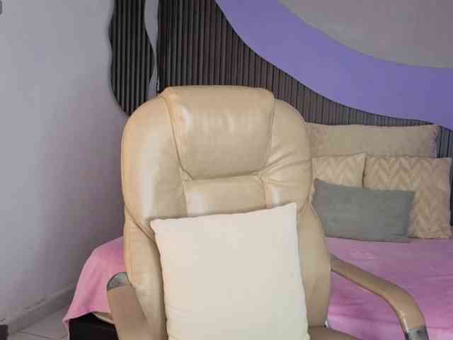 Nicolle-mariee webcam