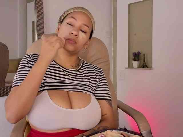 Nicolle-mariee webcam