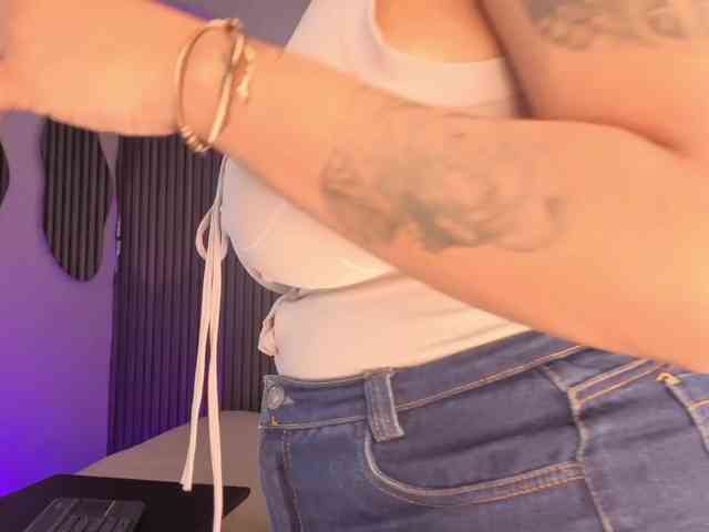 Nicolle-mariee webcam