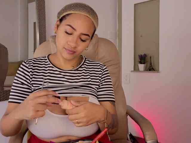 Nicolle-mariee webcam