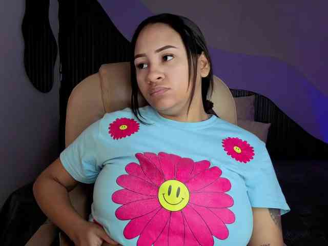 Nicolle-mariee webcam
