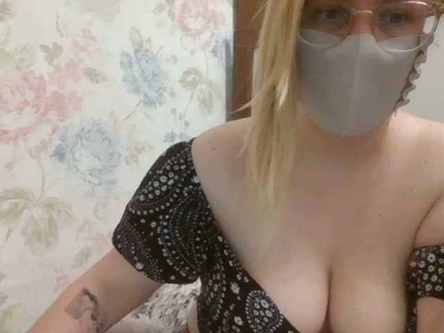 Lilithaa live cam on BongaCams