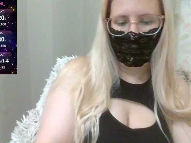 Lilithaa live cam on BongaCams