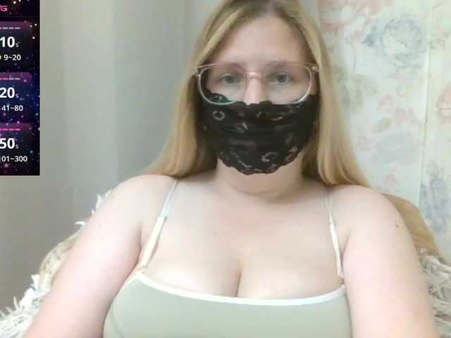 Lilithaa live cam on BongaCams