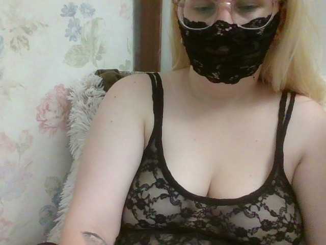 Lilithaa live cam on BongaCams