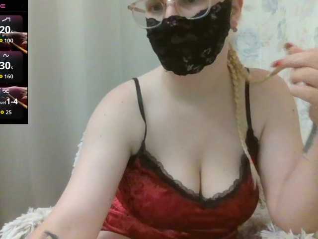 Lilithaa live cam on BongaCams
