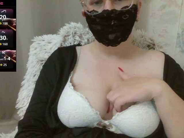 Lilithaa live webcam show