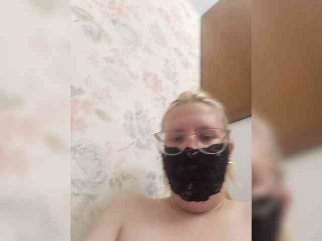 Lilithaa webcam