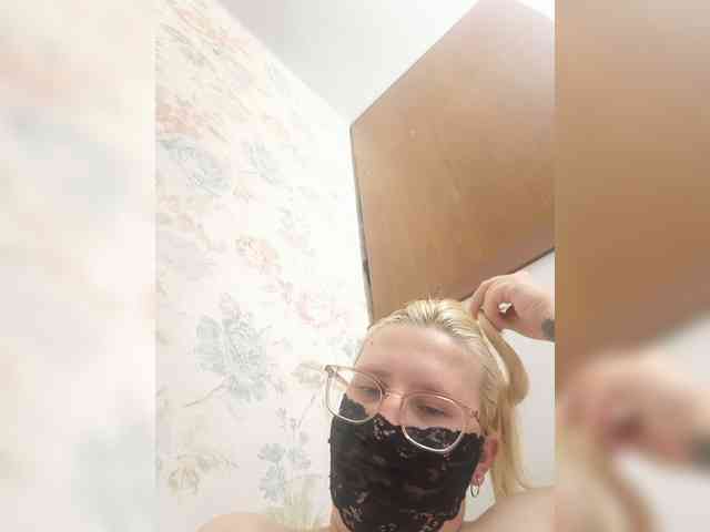 Lilithaa webcam