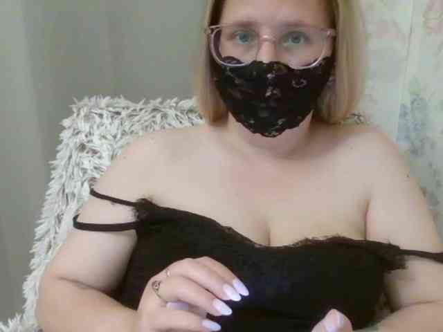Lilithaa webcam