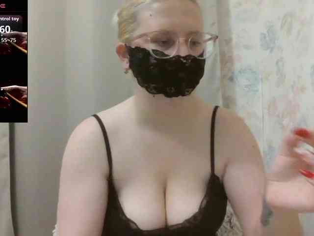 Lilithaa webcam