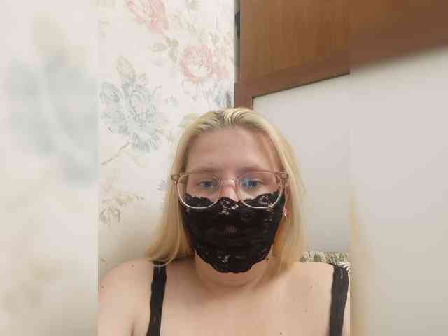 Lilithaa webcam