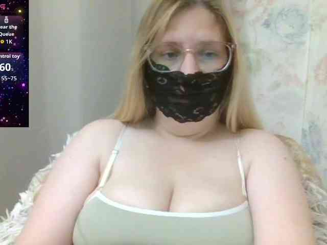 Lilithaa webcam