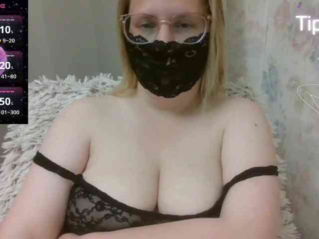 Lilithaa webcam