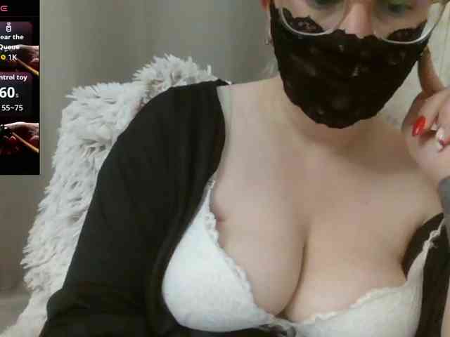 Lilithaa webcam