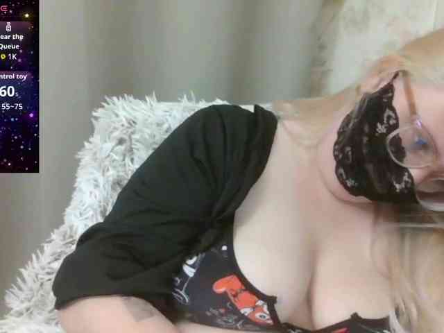 Lilithaa webcam