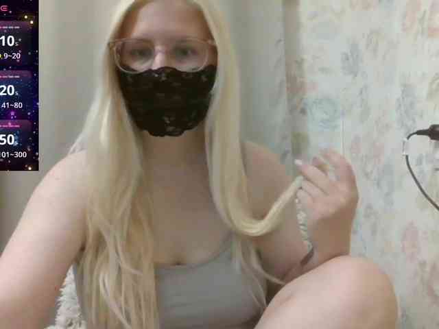 Lilithaa webcam
