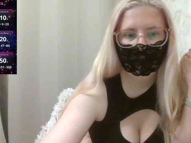 Lilithaa webcam