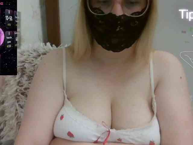 Lilithaa webcam