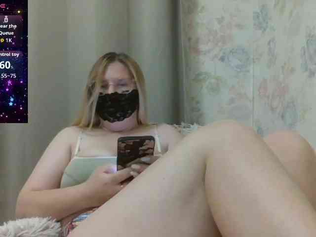 Lilithaa webcam