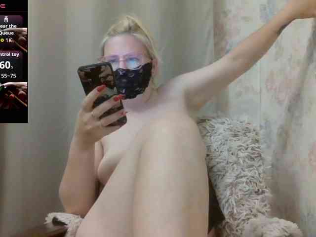 Lilithaa webcam