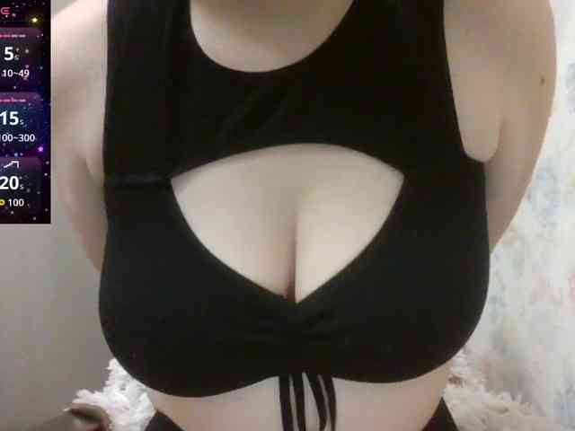 Lilithaa webcam