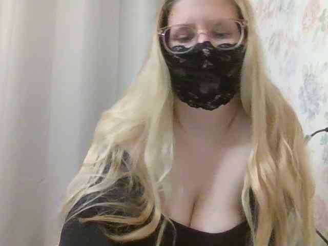 Lilithaa webcam