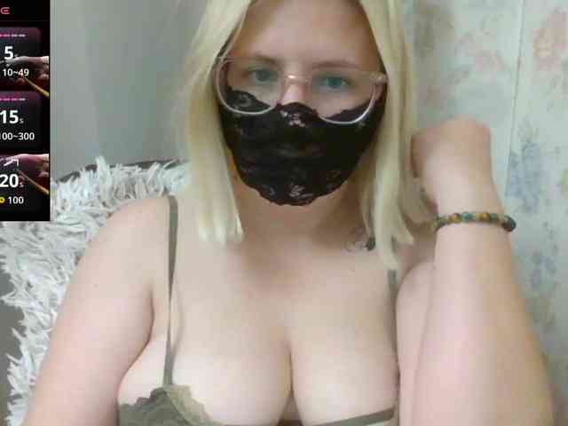 Lilithaa webcam