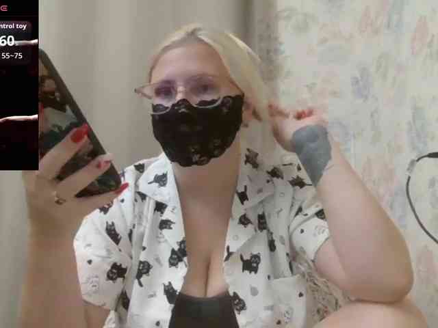 Lilithaa webcam