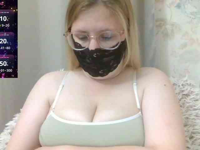 Lilithaa webcam