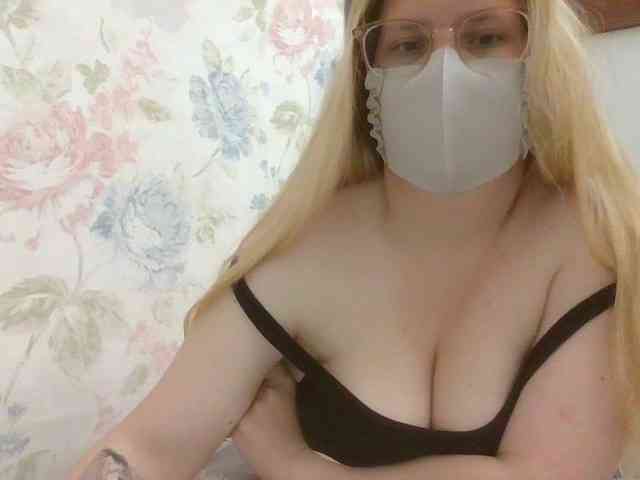 Lilithaa webcam