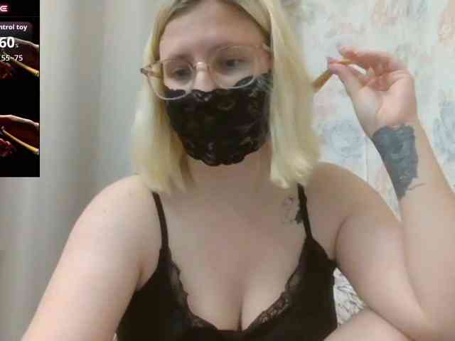 Lilithaa webcam
