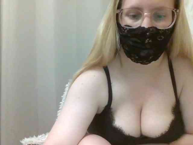 Lilithaa webcam