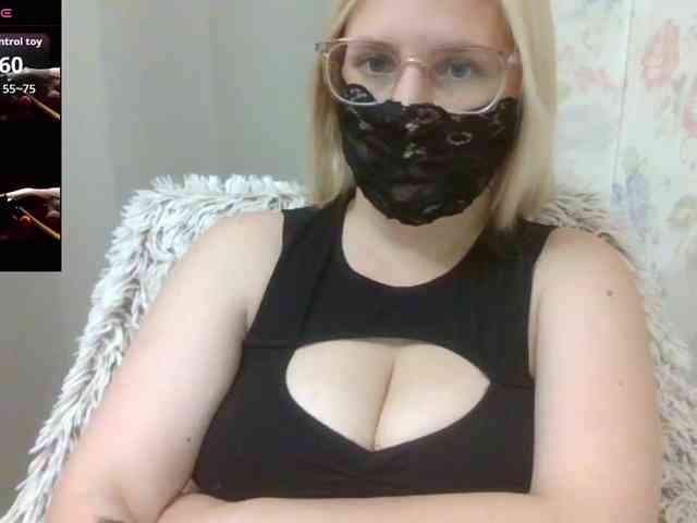 Lilithaa webcam